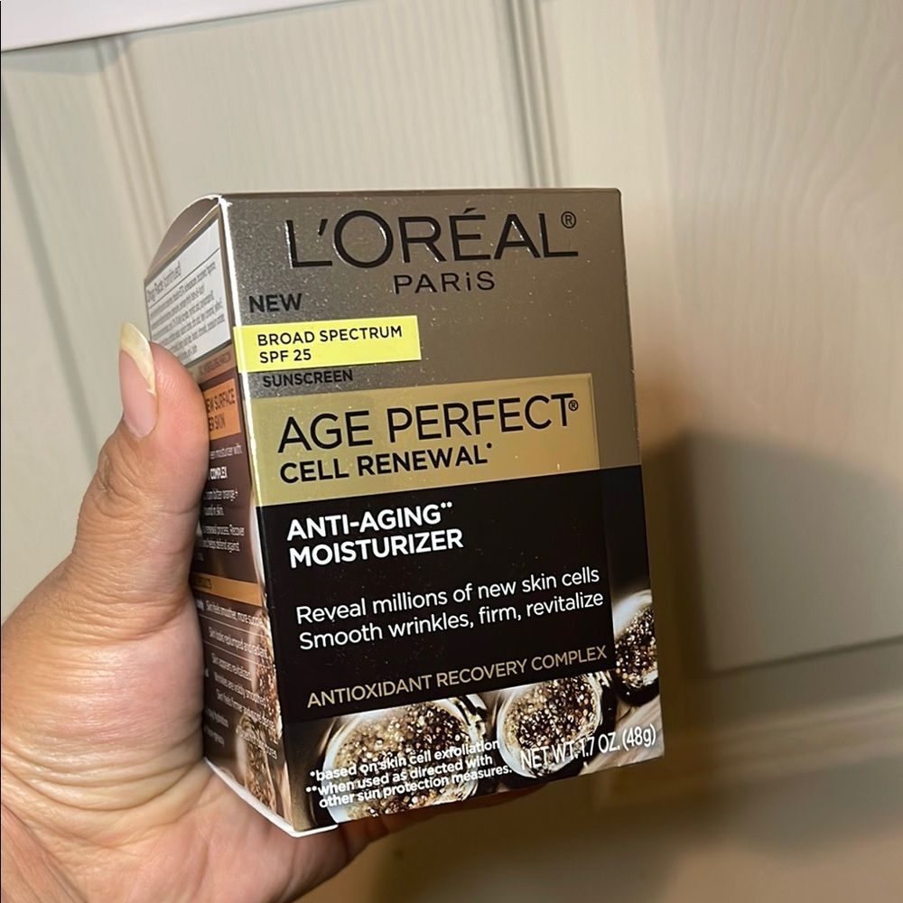 L’Oreal Age Perfect Cell Renewal Anti-Aging Moisturizer SPF 25 1.7oz New Sealed